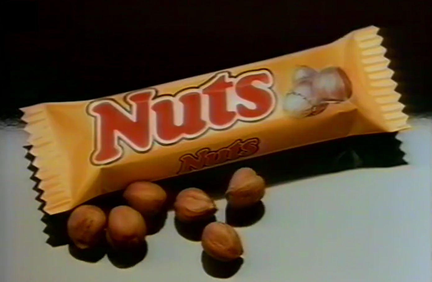Nuts, Barre chocolat nuts, barre chocolatée, barre chocolat caramel
